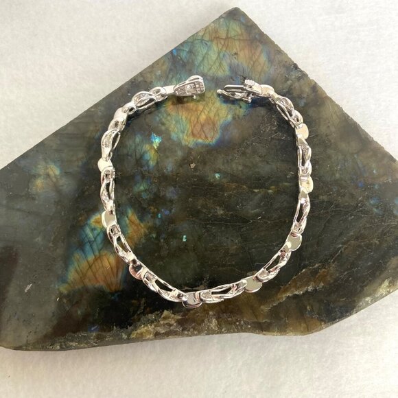 Kay Jewelers Sterling Silver 925 JWBR Infinity Link Diamond Tennis Bracelet FLAW - Picture 8 of 16